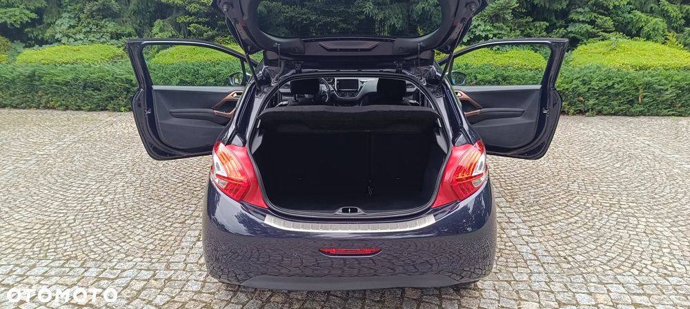 Peugeot 208 - 9