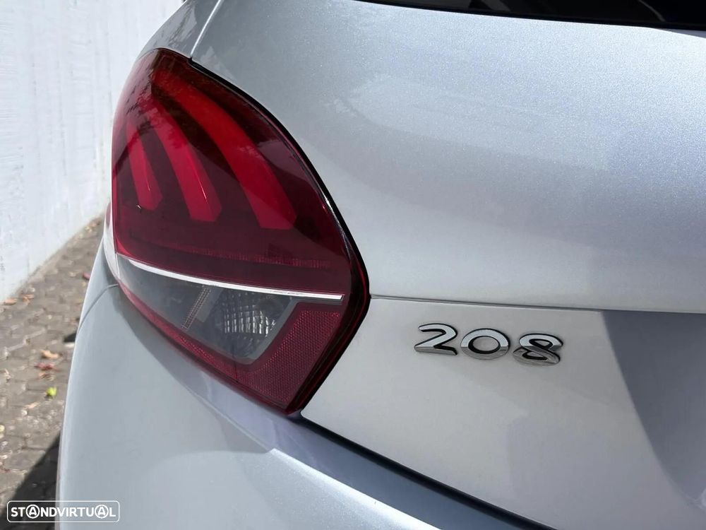 Peugeot 208 1.6 BlueHDi Style - 23