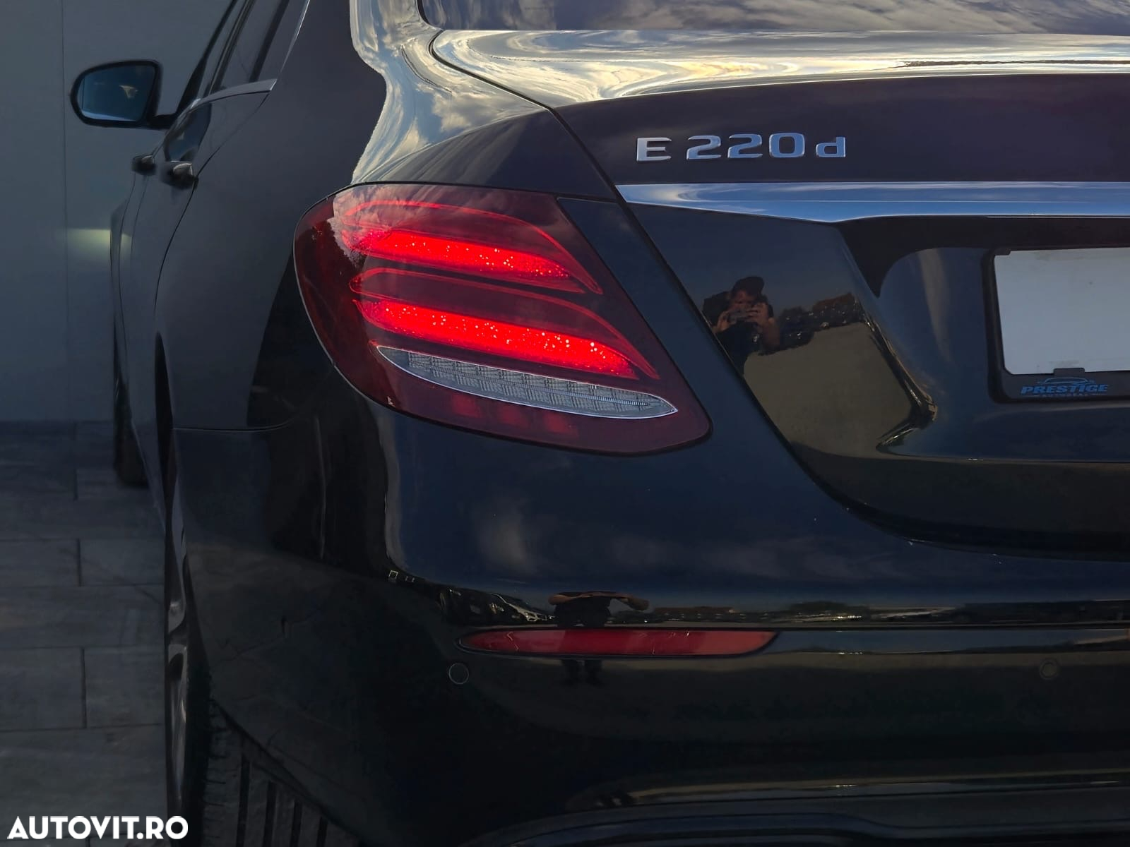 Mercedes-Benz E 220 d 9G-TRONIC Exclusive - 36