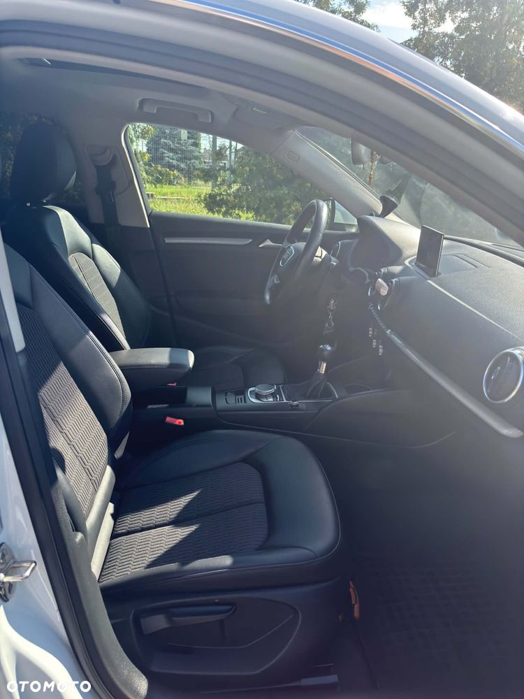 Audi A3 Sportback 2.0 TDI (clean diesel) Ambiente - 18