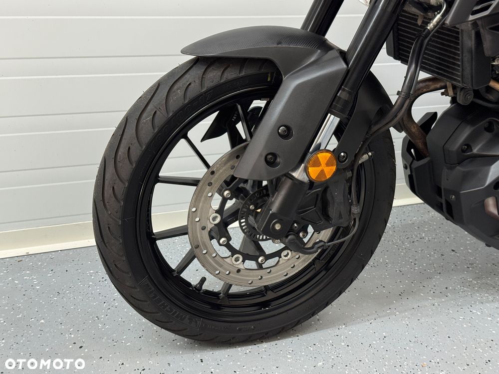 Yamaha MT - 20