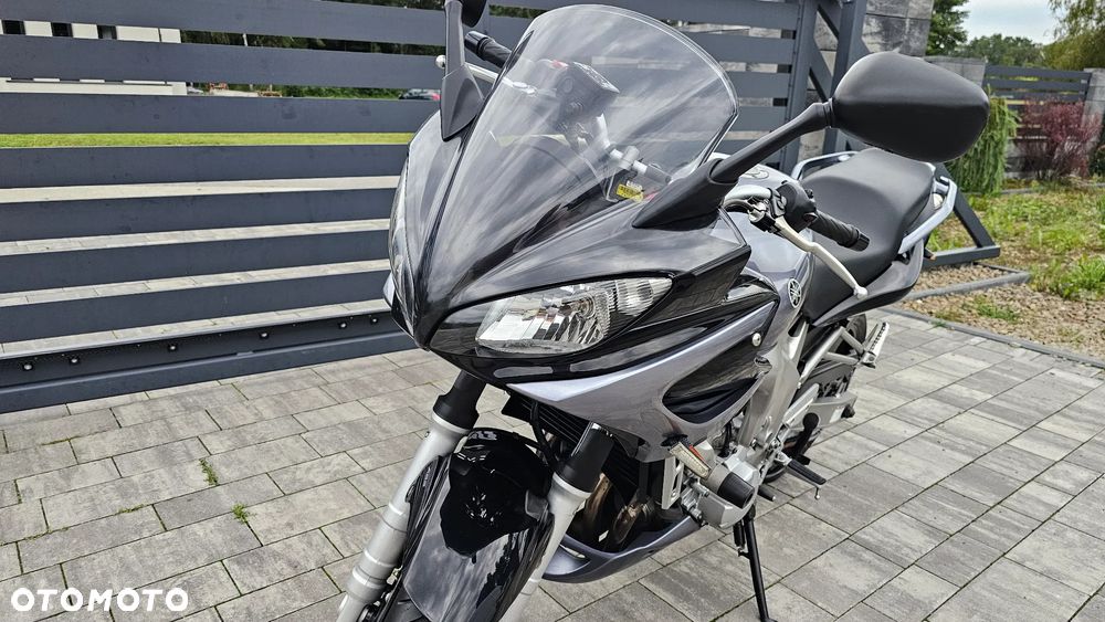 Yamaha FZ6 - 3