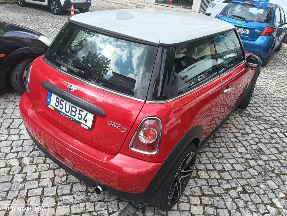 MINI 3 Portas One D - 12