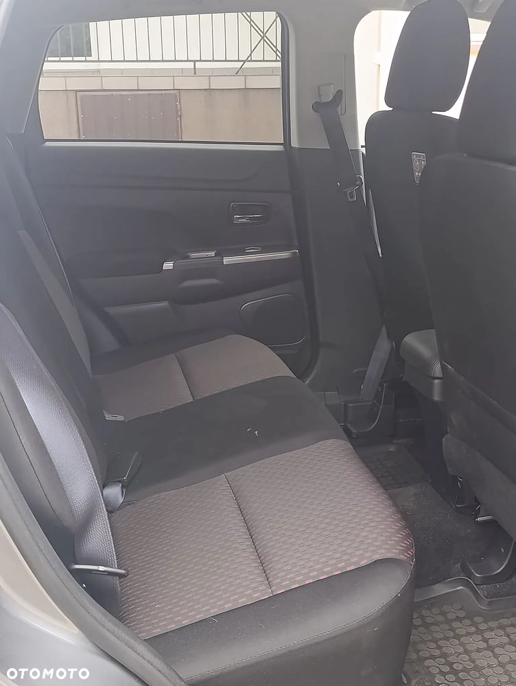 Mitsubishi ASX 1.6 Black Edition - 6