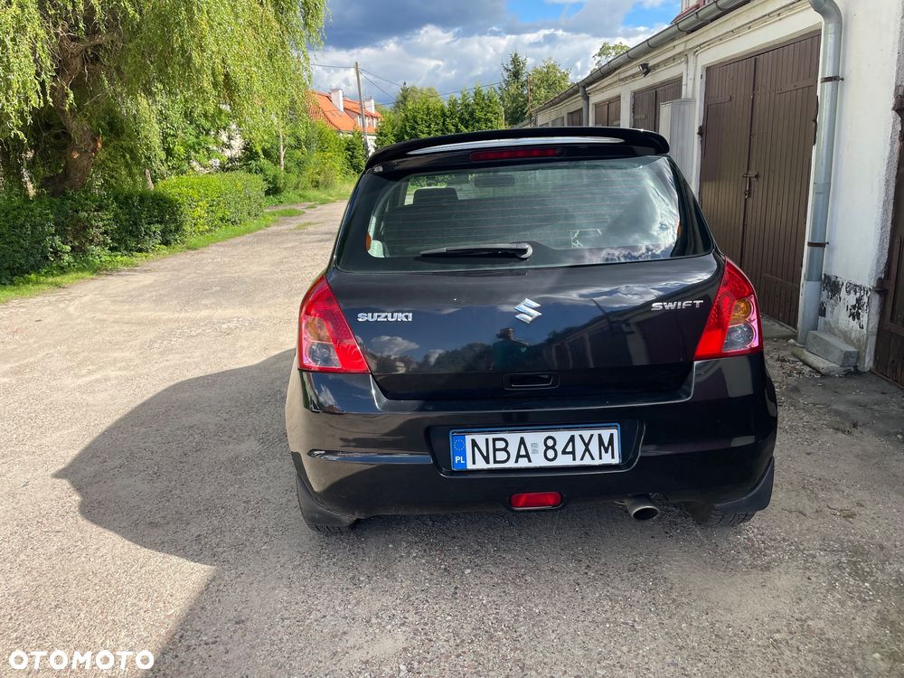 Suzuki Swift - 3