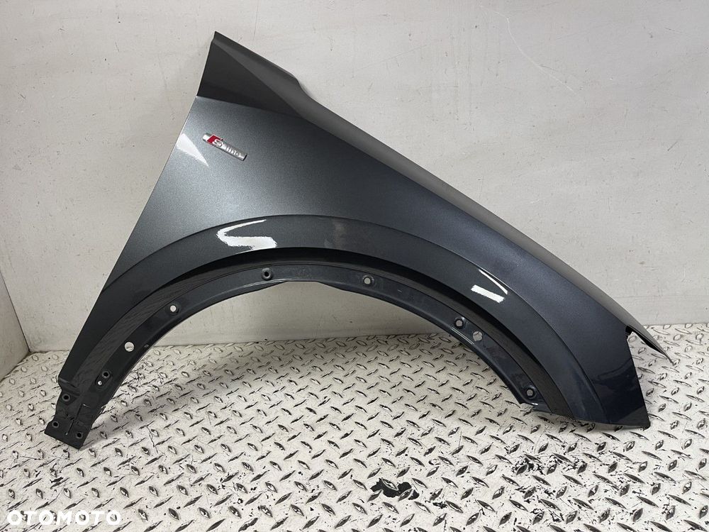 ŁADNY PRAWY PRZEDNI BŁOTNIK AUDI Q2 SQ2 16-24r PRAWA PRZÓD W KOLOR LR7H - 2
