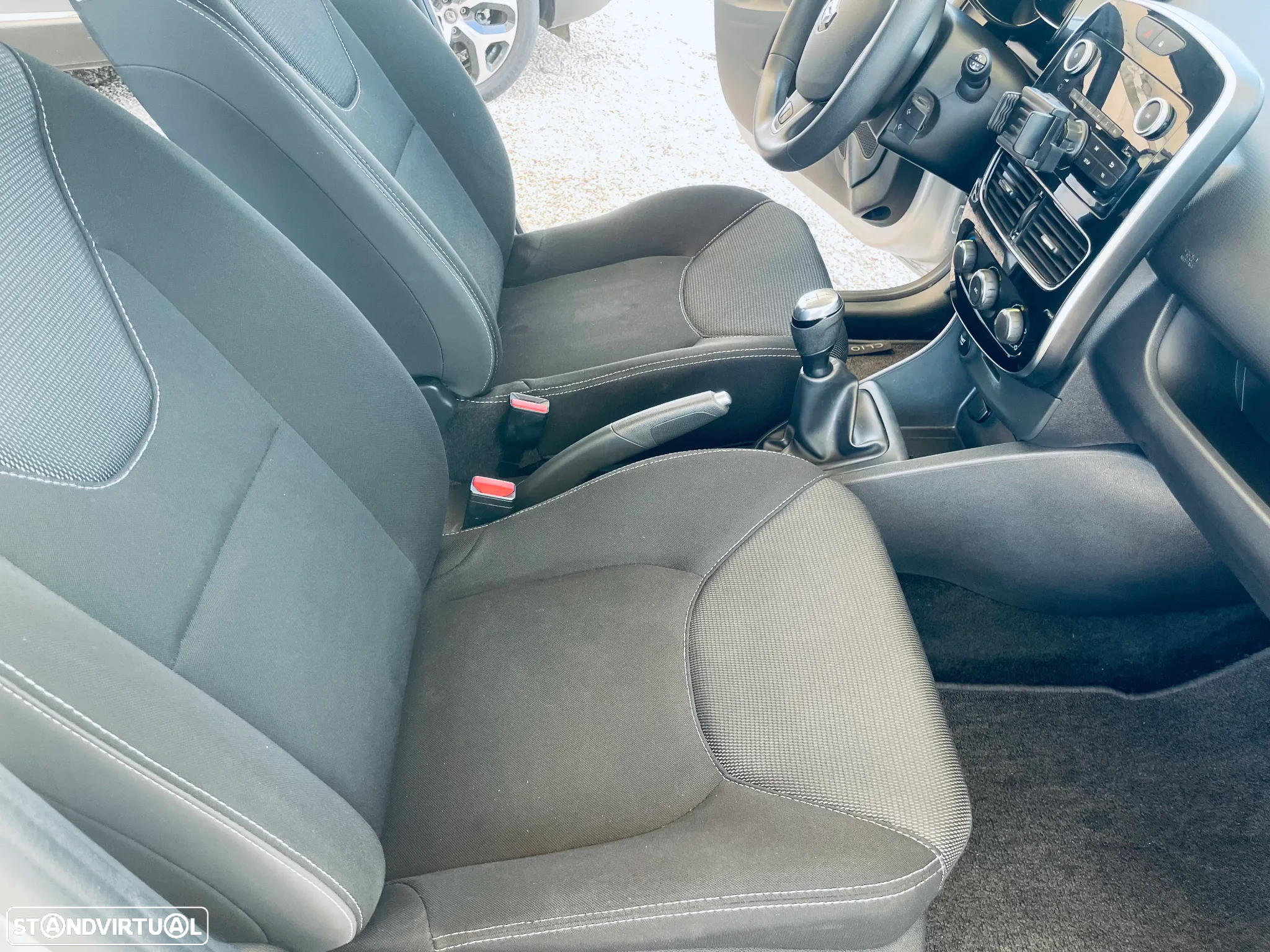 Renault Clio 1.5 dCi Zen - 12