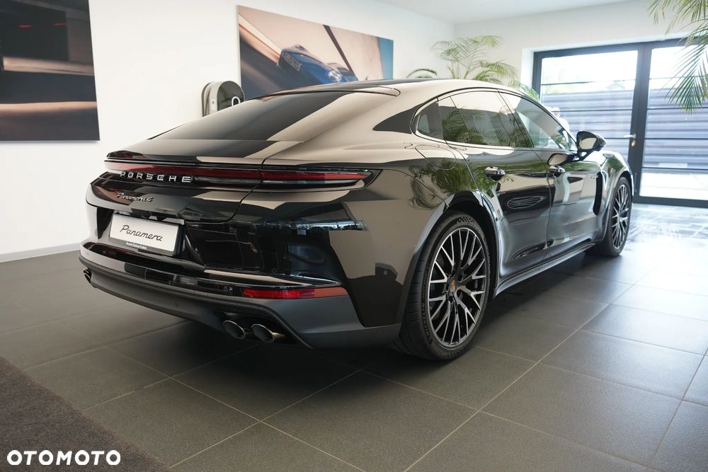 Porsche Panamera - 4