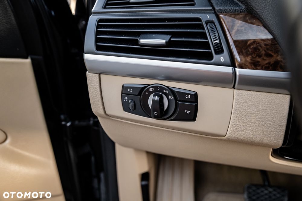 BMW X5 xDrive35d - 28