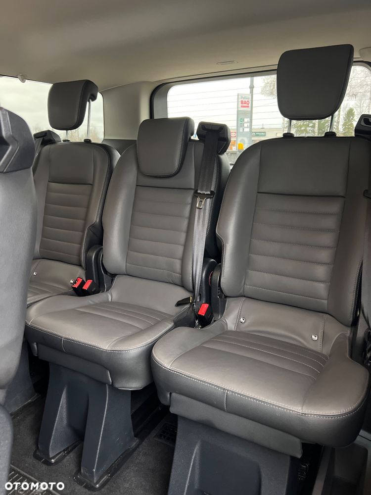 Ford Tourneo Custom 2.0 EcoBlue L2 Titanium - 12