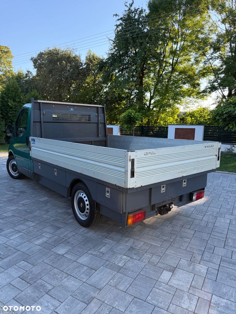 Opel Vivaro - 8