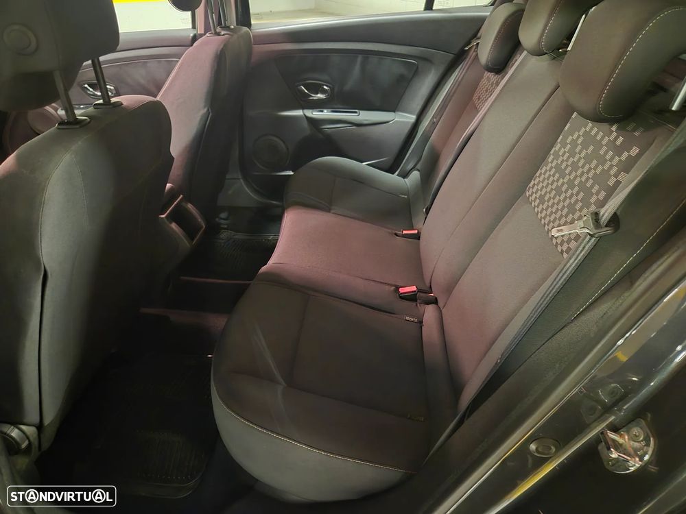 Renault Mégane Sport Tourer ENERGY dCi 110 Start & Stopp Paris Business - 26