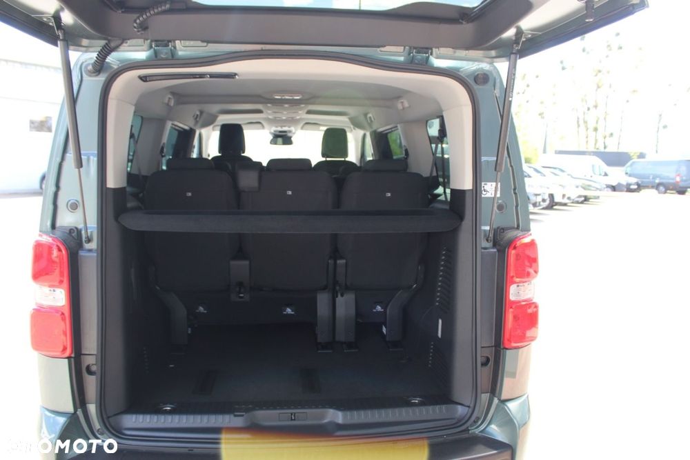 Peugeot Traveller - 23