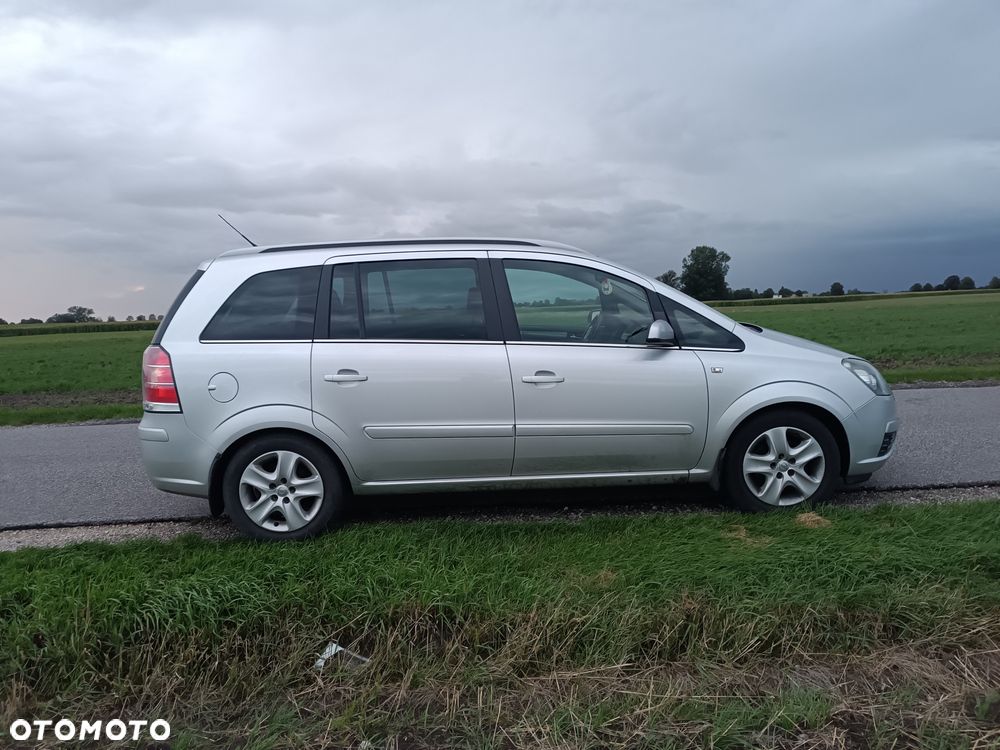 Opel Zafira - 2