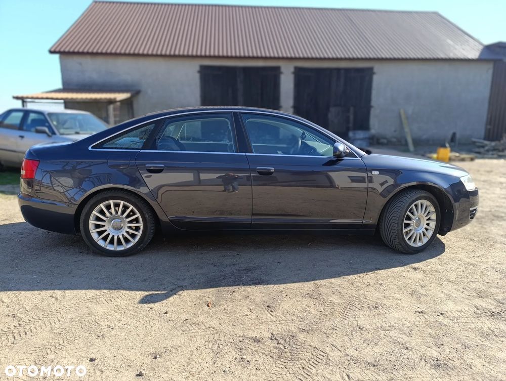 Audi A6 Limousine 2.4 - 6