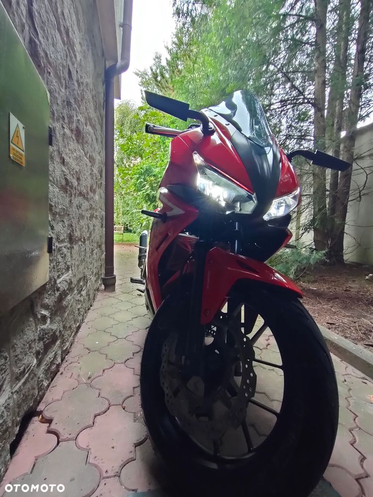 Honda CBR - 11