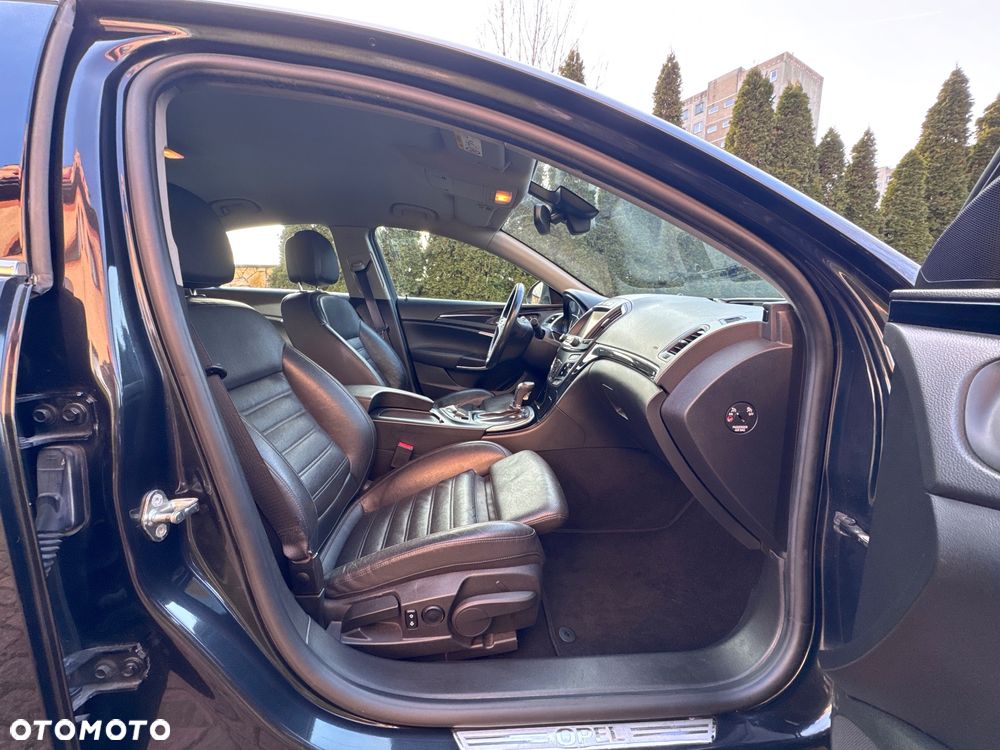 Opel Insignia 2.0 CDTI Cosmo - 25