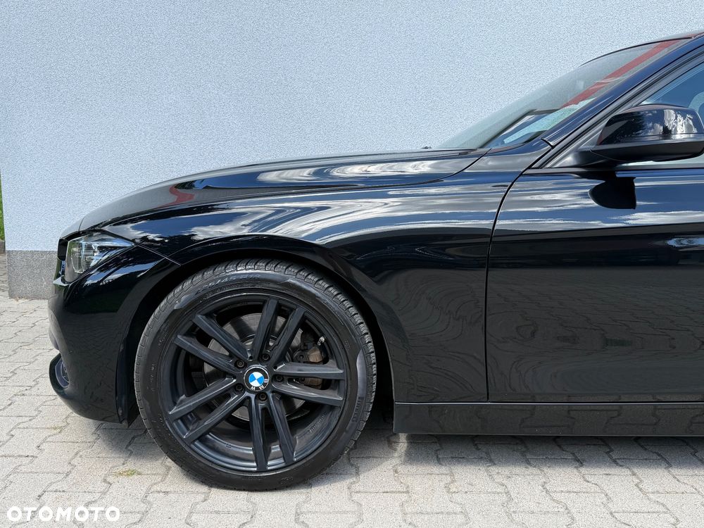 BMW Seria 3 325d Sport Line Shadow - 14