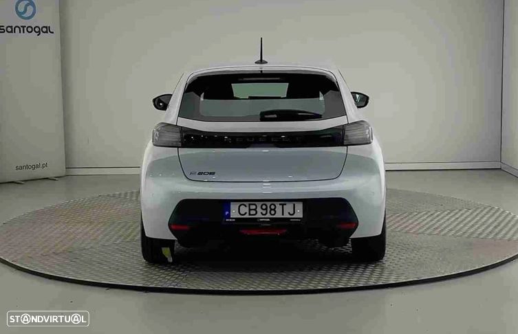 Peugeot 208 - 4