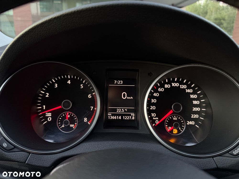Volkswagen Golf - 31