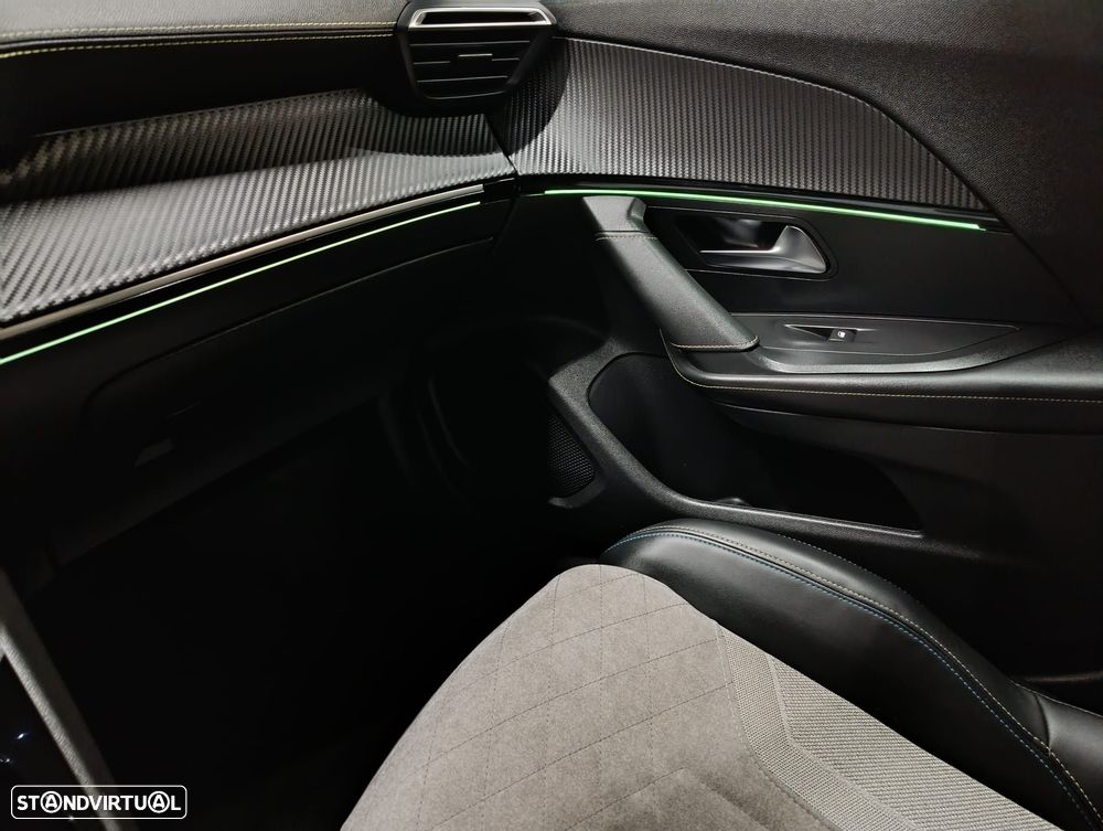 Peugeot e-2008 50 kWh GT Pack - 21