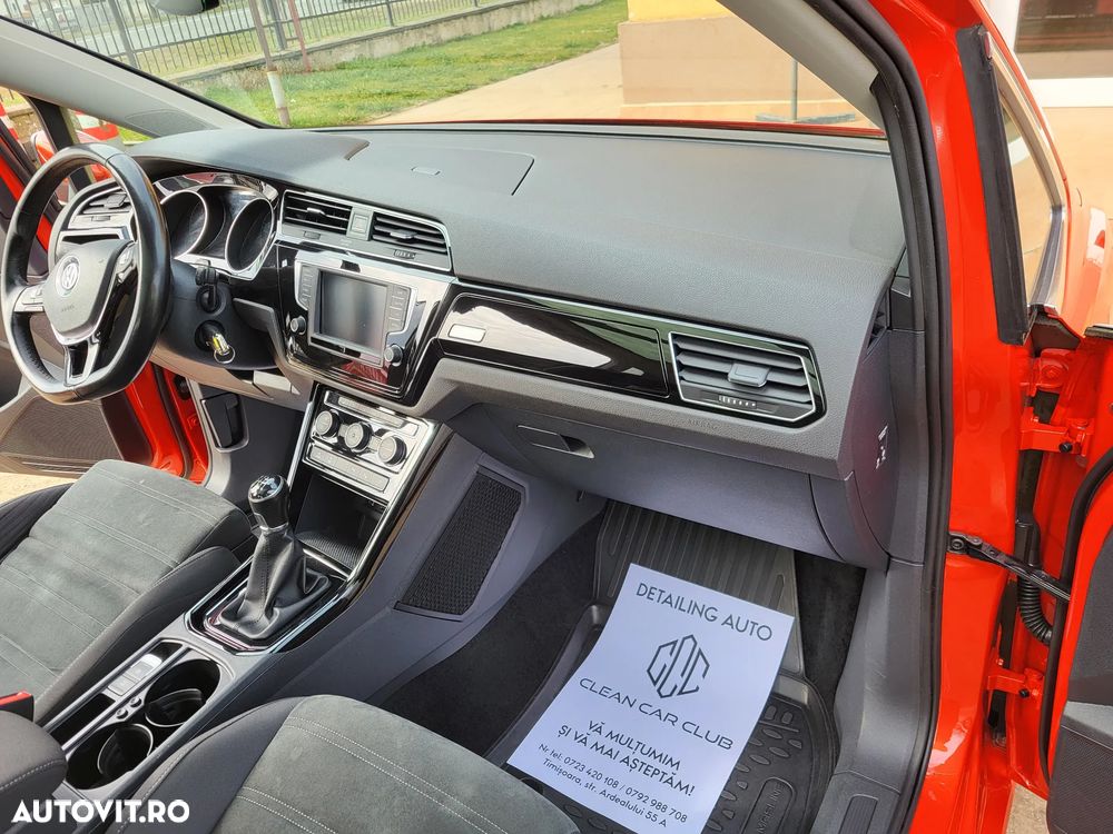 Volkswagen Touran 2.0 TDI Highline - 12