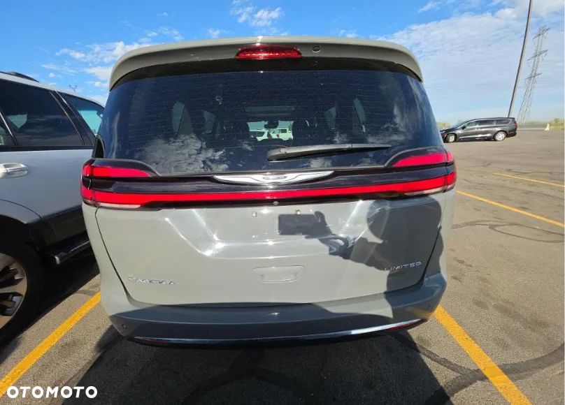 Chrysler Pacifica - 6
