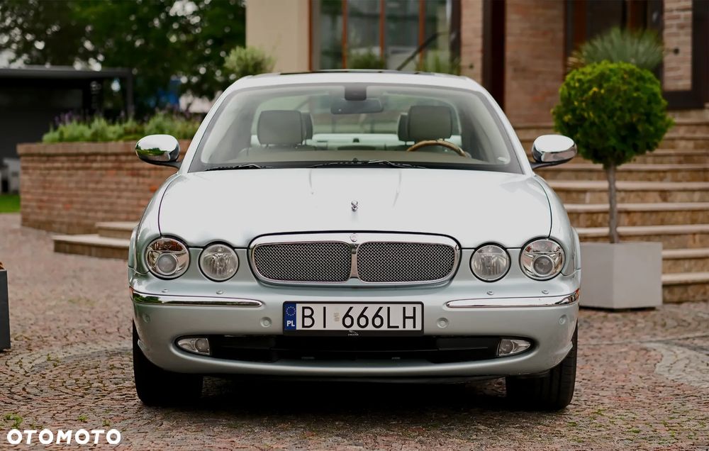 Jaguar XJ XJ8 4.2 LWB - 25