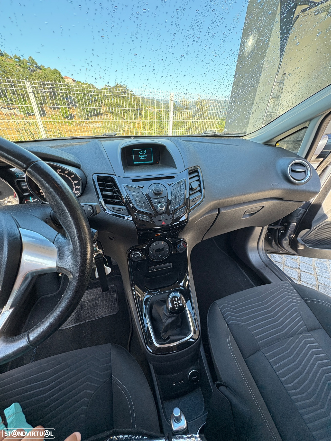 Ford Fiesta 1.0 T EcoBoost Titanium - 8