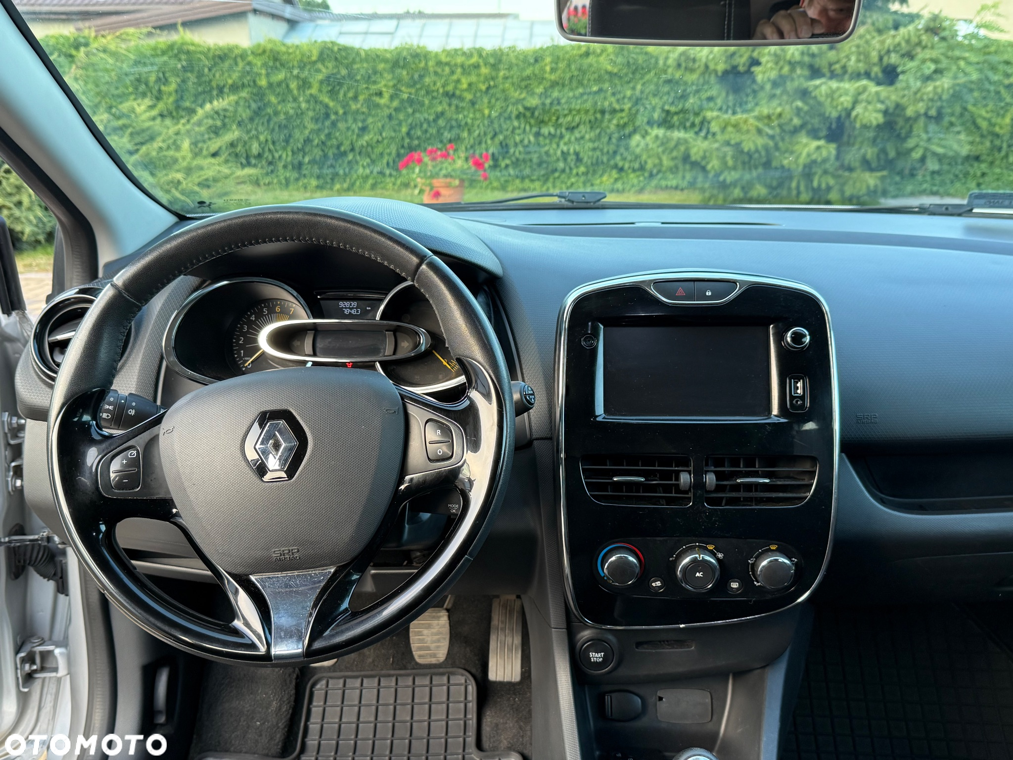 Renault Clio - 10