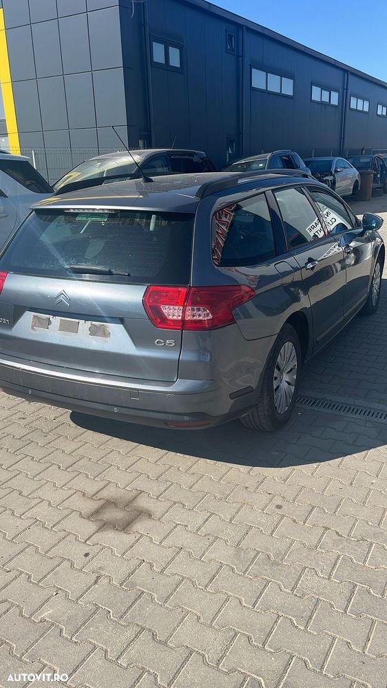 Dezmembram Citroen C5 1.8 benzina din 2010 - 3