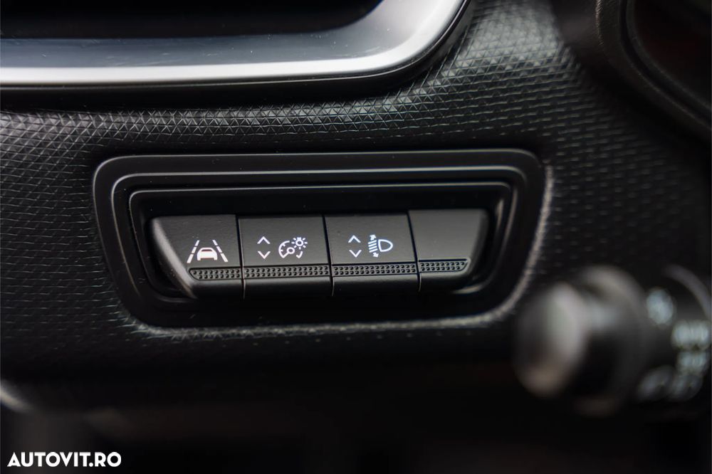 Renault Clio TCe 90 ZEN - 18