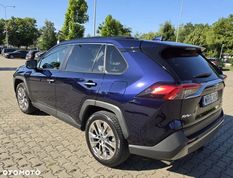 Toyota RAV4 - 5
