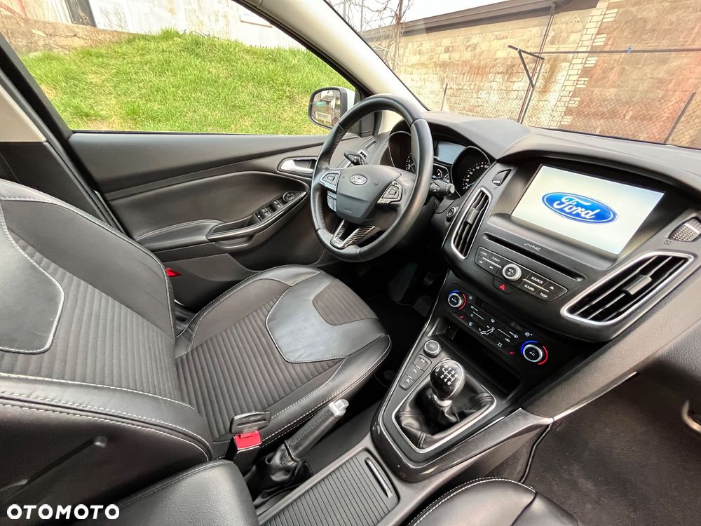 Ford Focus 1.0 EcoBoost Titanium ASS - 17