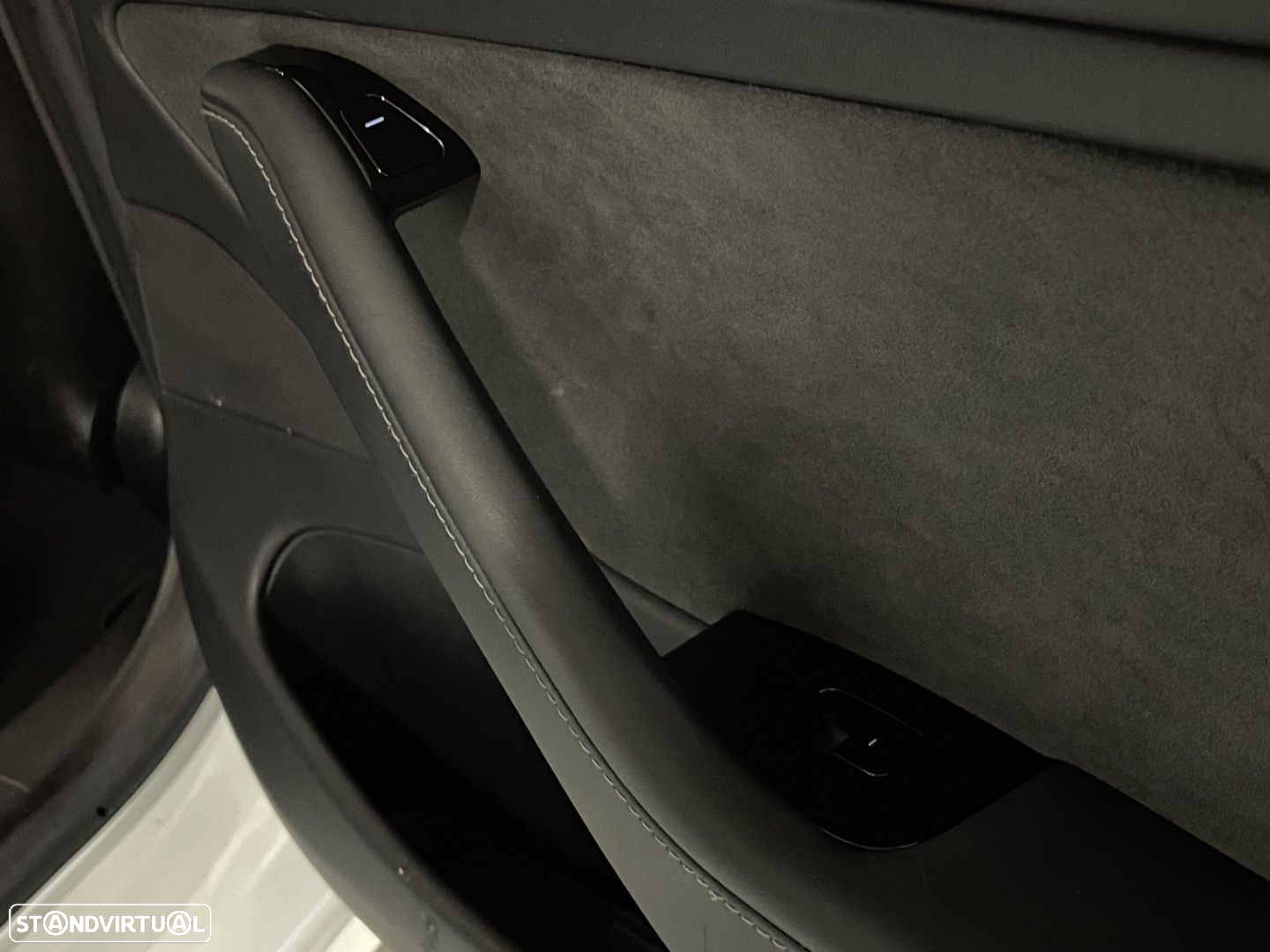 Tesla Model 3 - 37