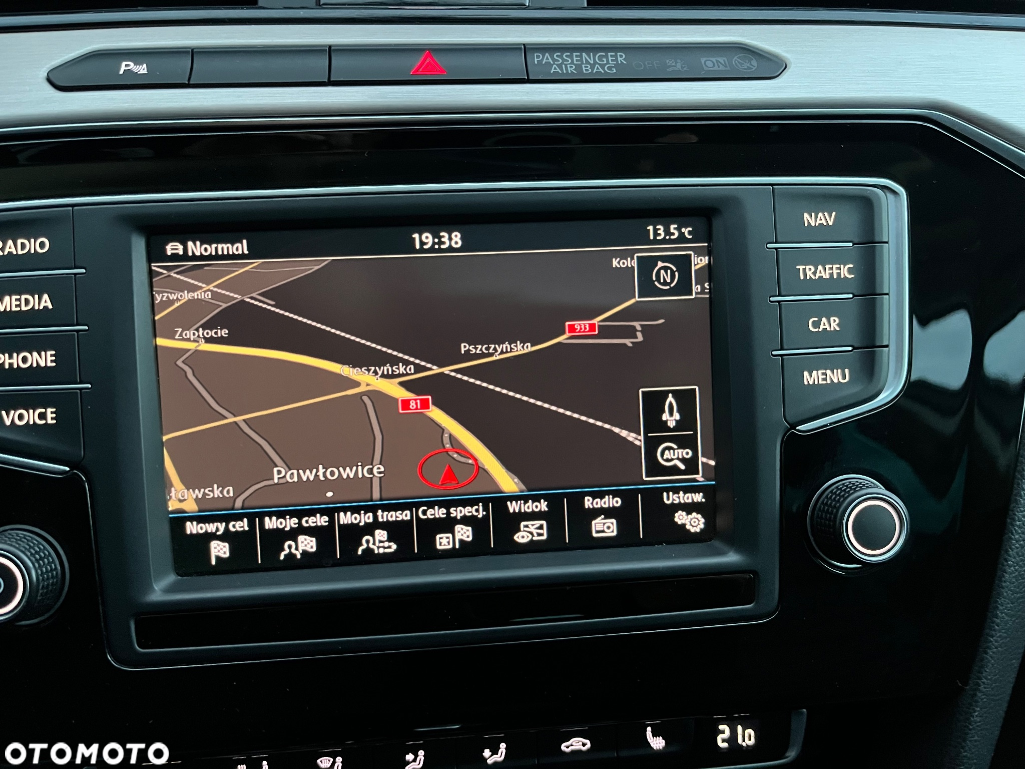Volkswagen Passat Variant 2.0 TDI SCR DSG Highline - 34