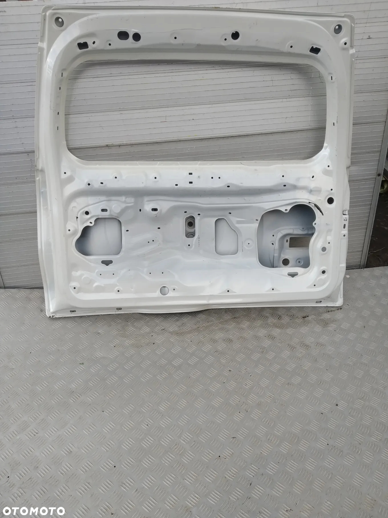 D66/A397/G209 KLAPA TOYOTA LAND CRUISER 150 2009 -> - 5