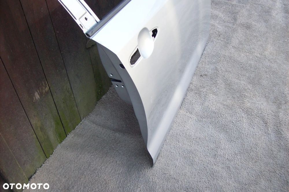 drzwi przednie prawe toyota corolla e-21 - 3