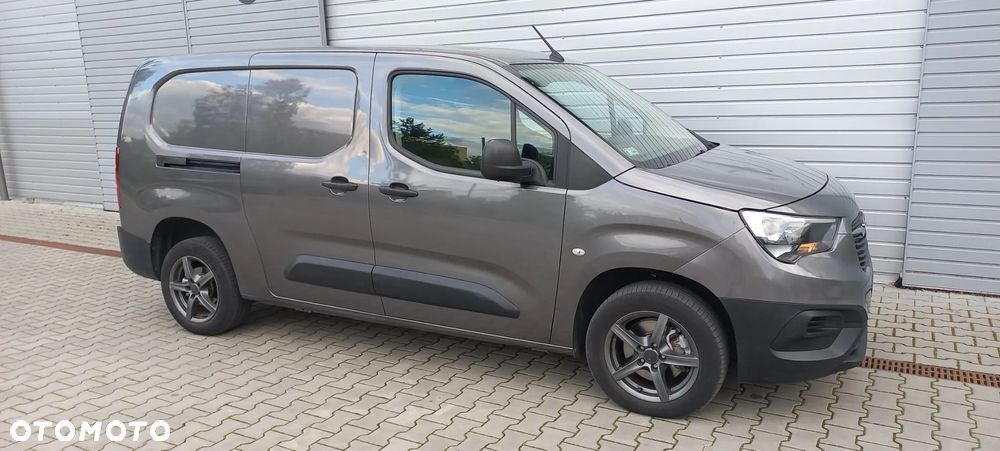 Opel COMBO - 17