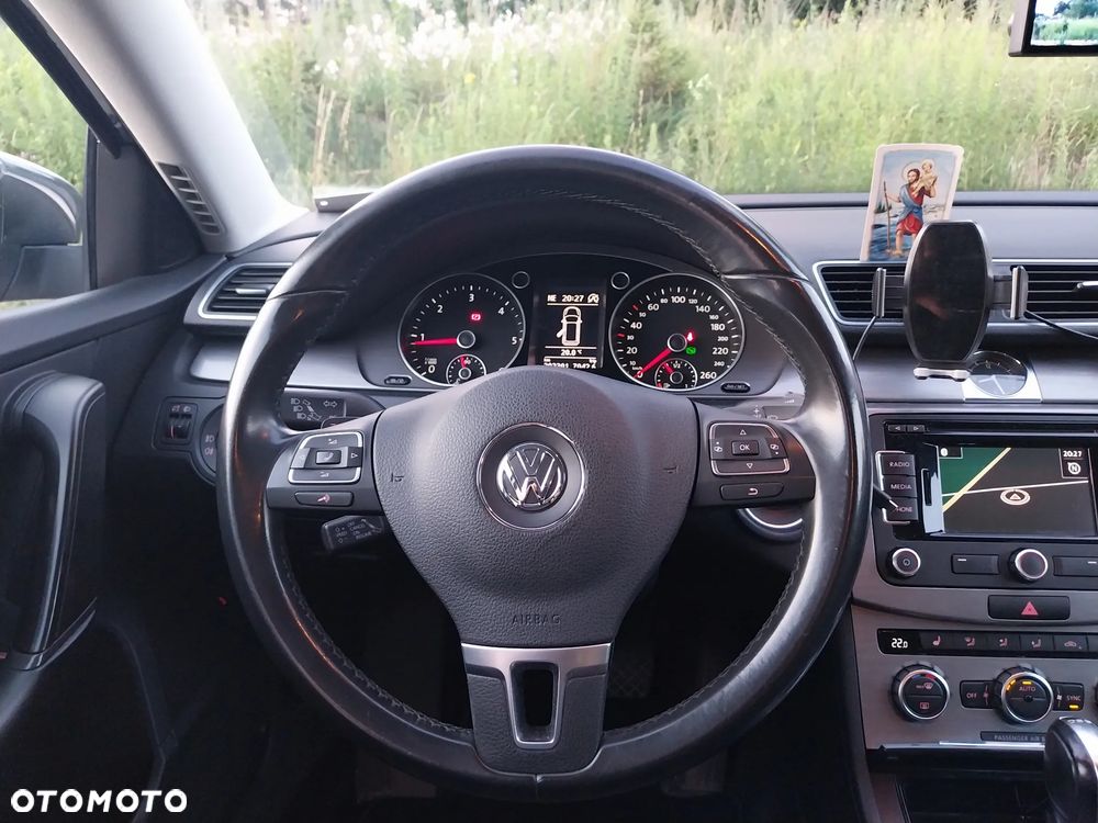 Volkswagen Passat 2.0 TDI Comfortline DSG - 16
