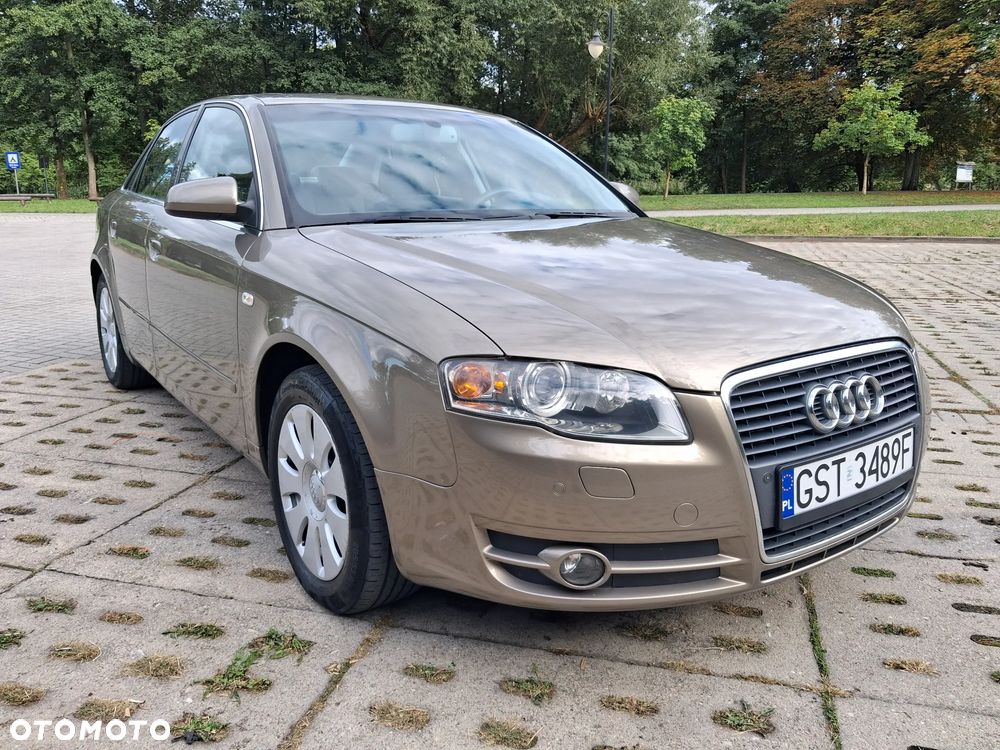 Audi A4 Limousine - 3