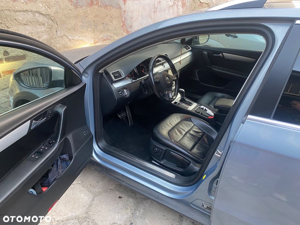 Volkswagen Passat 2.0 TDI 4Mot Highline DSG - 12