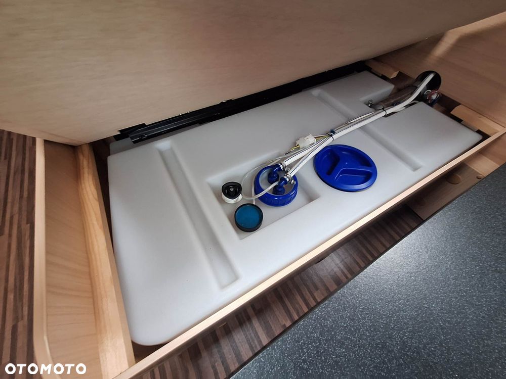 Carado T344 półintegra klimatyzacja hak - 39