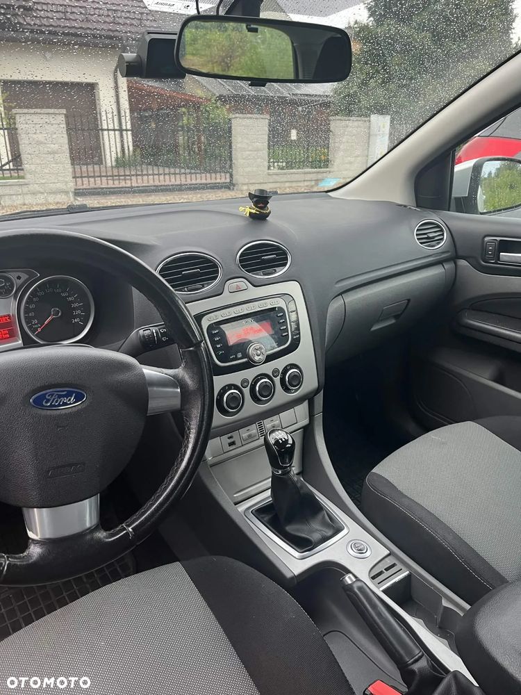 Ford Focus 1.6 Trend - 11