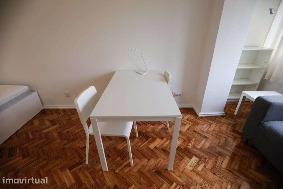 Quarto - localizado em Arroios Lisbon - Grande imagem: 4/48
