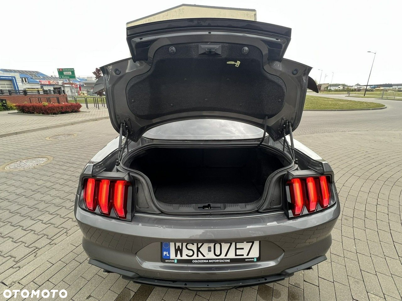 Ford Mustang - 11