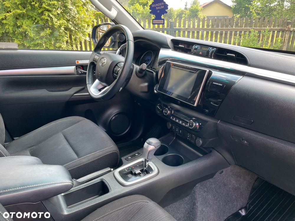 Toyota Hilux 2.4 D-4D Double Cab SR5 4x4 - 28