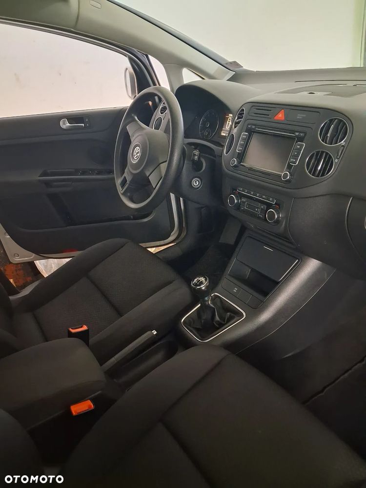 Volkswagen Golf - 6