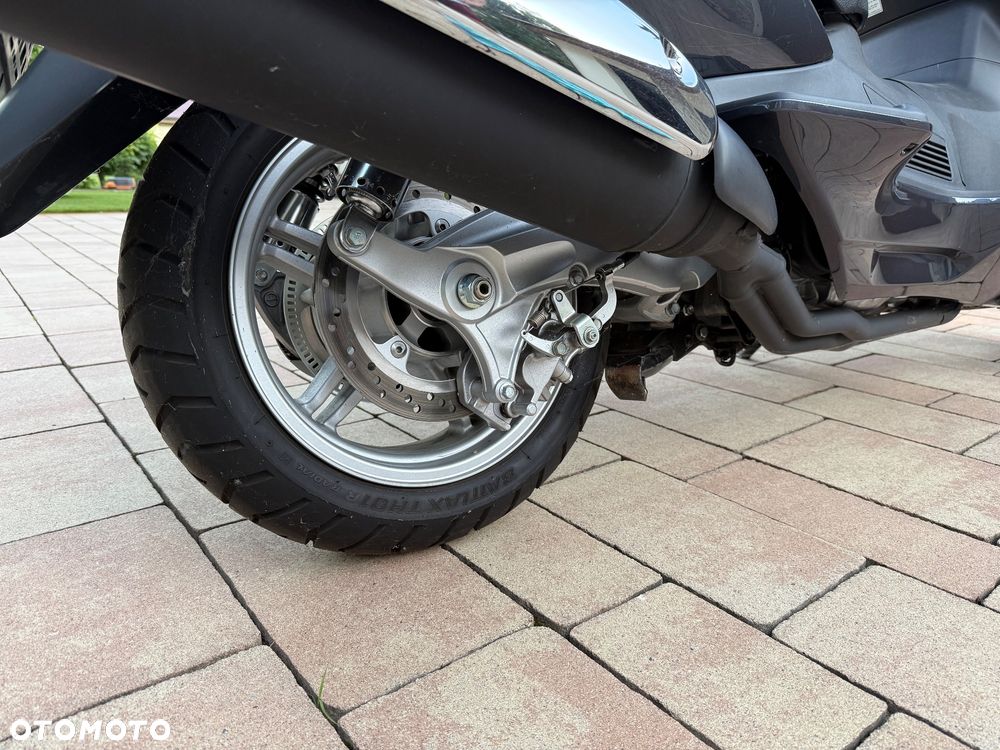 Suzuki Burgman - 5