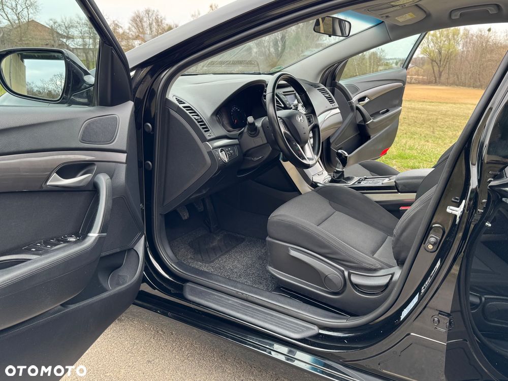 Hyundai i40 Kombi 1.6 Classic - 23